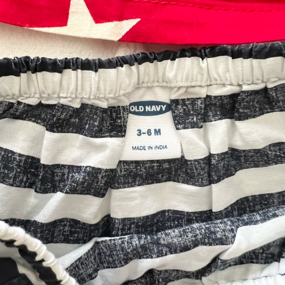 Like New - Old Navy Baby Girl 2 piece set - Picture 5 of 6